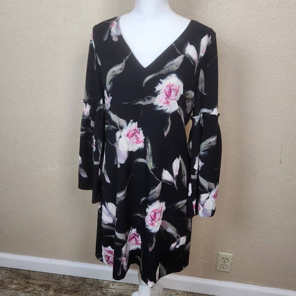 WHBM Pink Floral on Black Bell Sleeve Dress Size 8 NWT (7374)